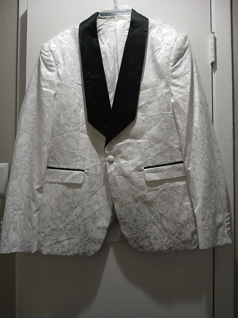 White Floral Jacquard Tuxedo Jacket with Black Satin Shawl Collar